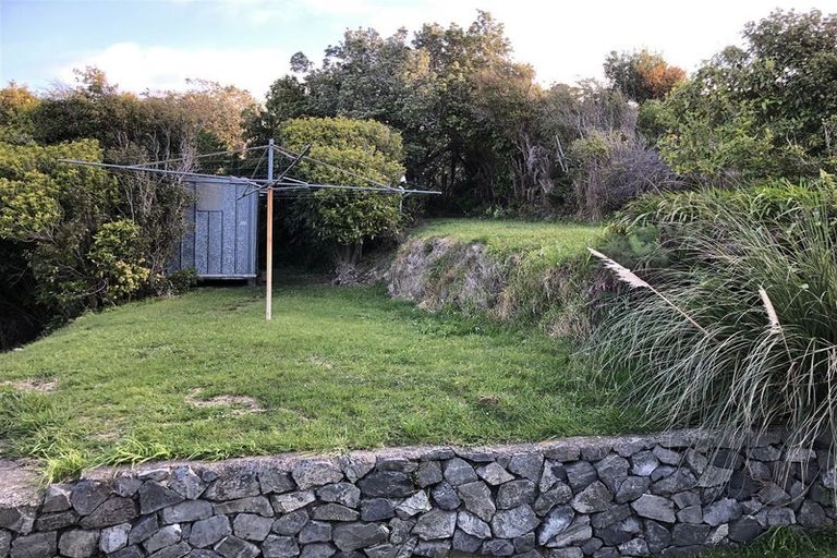 Photo of property in 94 Nicholson Road, Khandallah, Wellington, 6035