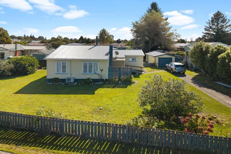 Photo of property in 2 Ettrick Place, Tokoroa, 3420