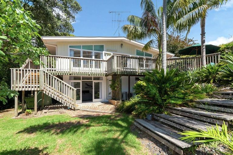 Photo of property in 41 Evelyn Road, Cockle Bay, Auckland, 2014