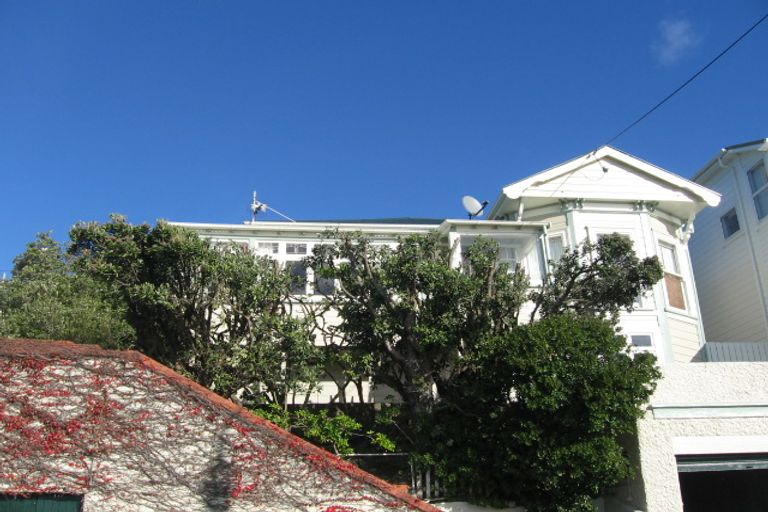 Photo of property in 11 The Crescent, Roseneath, Wellington, 6011