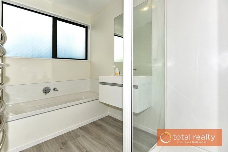 Photo of property in 6 Killarney Avenue, Halswell, Christchurch, 8025