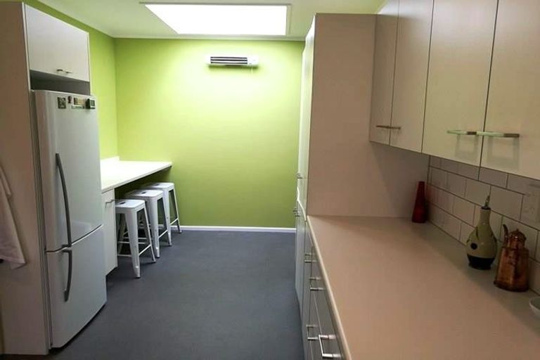 Photo of property in 74 Warwick Street, Wilton, Wellington, 6012