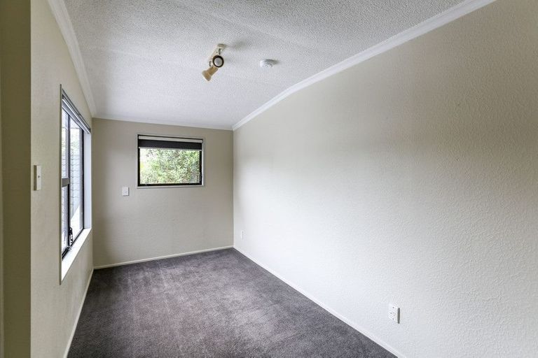 Photo of property in 7 Lombardy Place, Whalers Gate, New Plymouth, 4310
