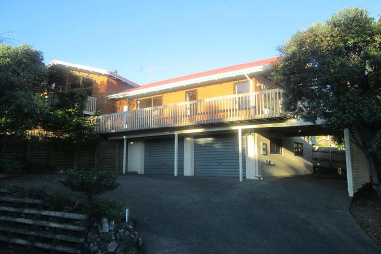 Photo of property in 14 William Hadlow Place, Hatfields Beach, Orewa, 0931