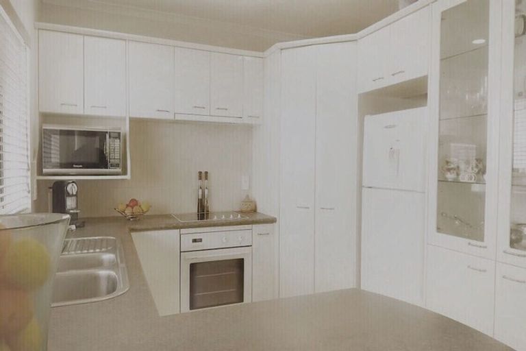 Photo of property in 3 Belsera Court, Northpark, Auckland, 2013