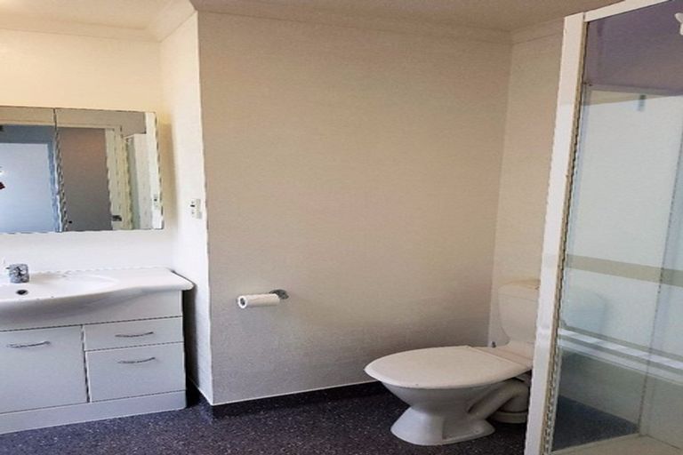 Photo of property in Terrace Heights Apartments, 10e/163 The Terrace, Wellington Central, Wellington, 6011