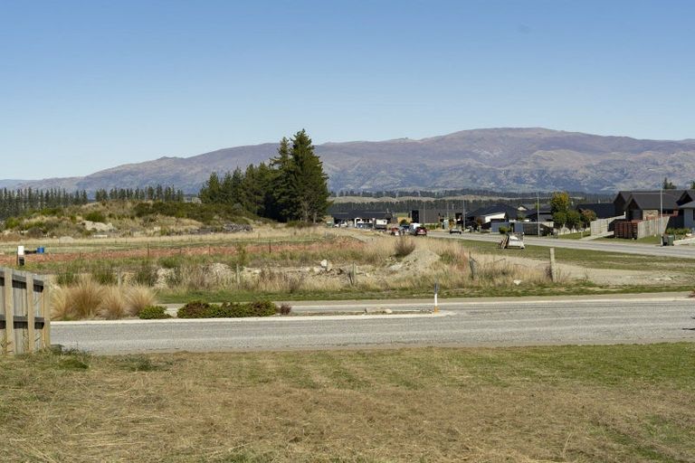 Photo of property in 37 Timsfield Drive, Lake Hawea, 9382