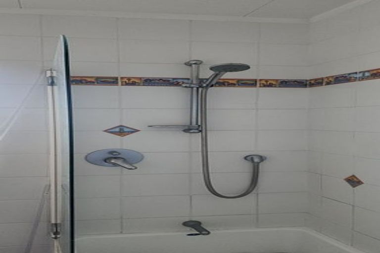 Photo of property in 1 Nukumea Common, Orewa, 0931