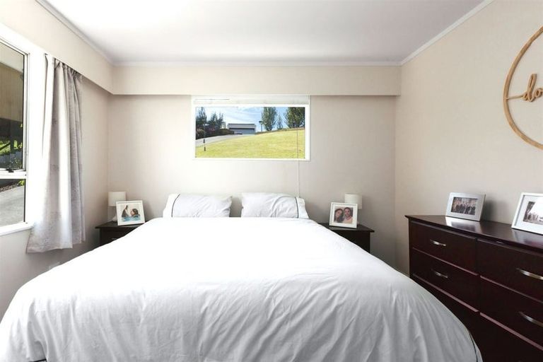 Photo of property in 8 Ensign Lane, Whitby, Porirua, 5024