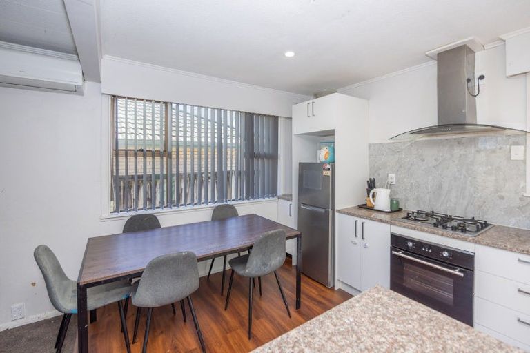 Photo of property in 1 Thornton Place, Melville, Hamilton, 3206