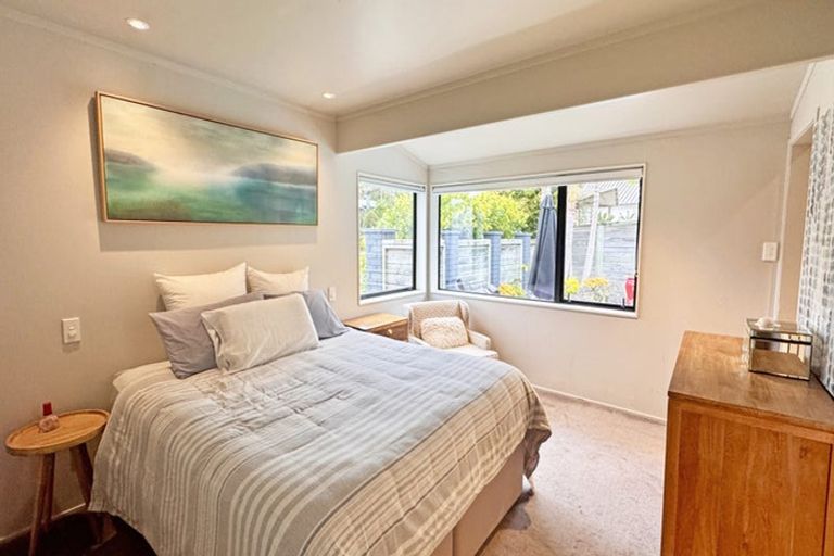 Photo of property in 15 Harper Street, Chatswood, Auckland, 0626