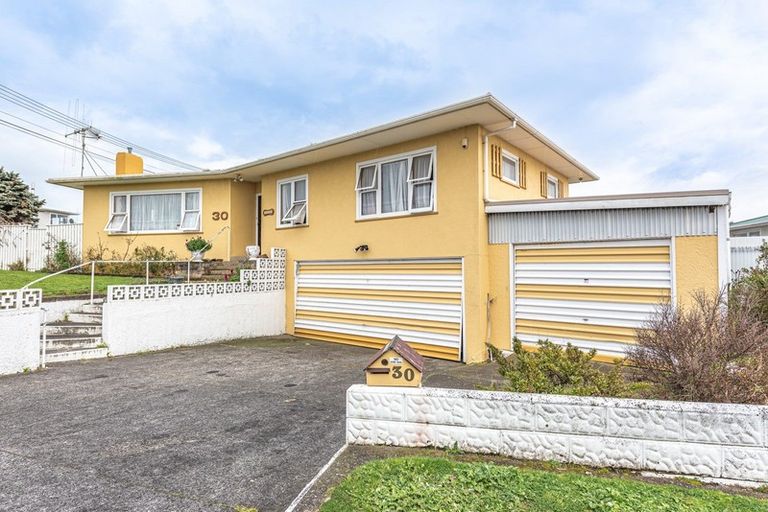 Photo of property in 30 Lee Street, Castlecliff, Whanganui, 4501