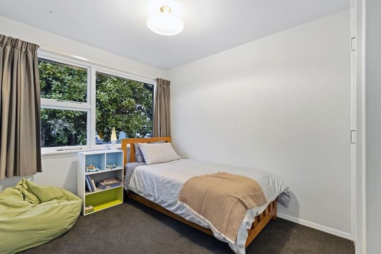 Photo of property in 15 Inca Place, Redwood, Christchurch, 8051