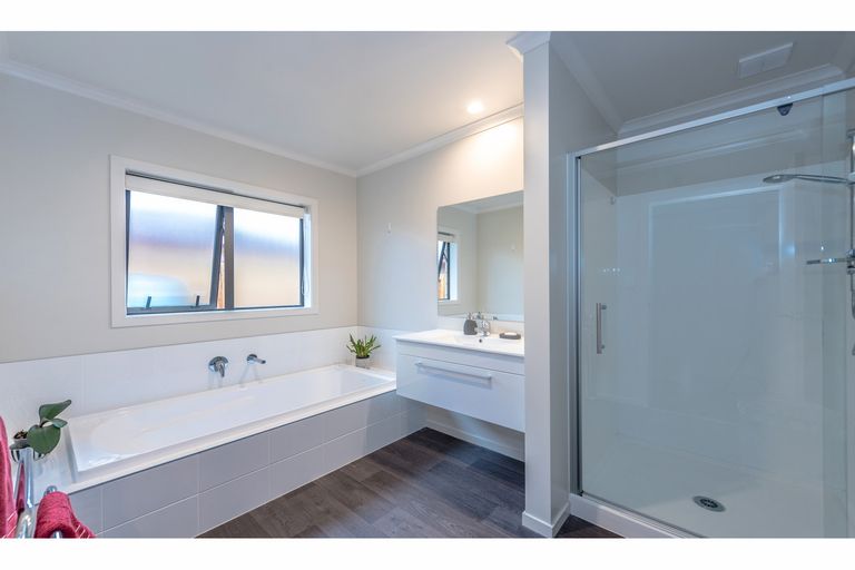 Photo of property in 4 Patatee Terrace, Baverstock, Hamilton, 3200