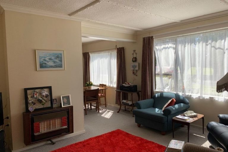 Photo of property in 29 Parris Street, Waitara, 4320
