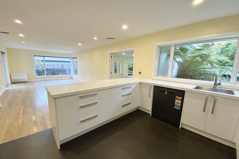 Photo of property in 70 Bowenvale Avenue, Cashmere, Christchurch, 8022