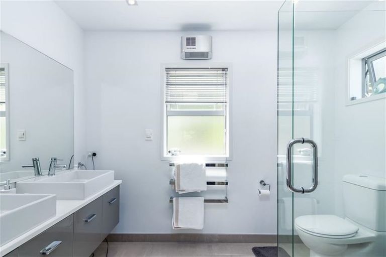 Photo of property in 47 Shalamar Drive, Cashmere, Christchurch, 8022