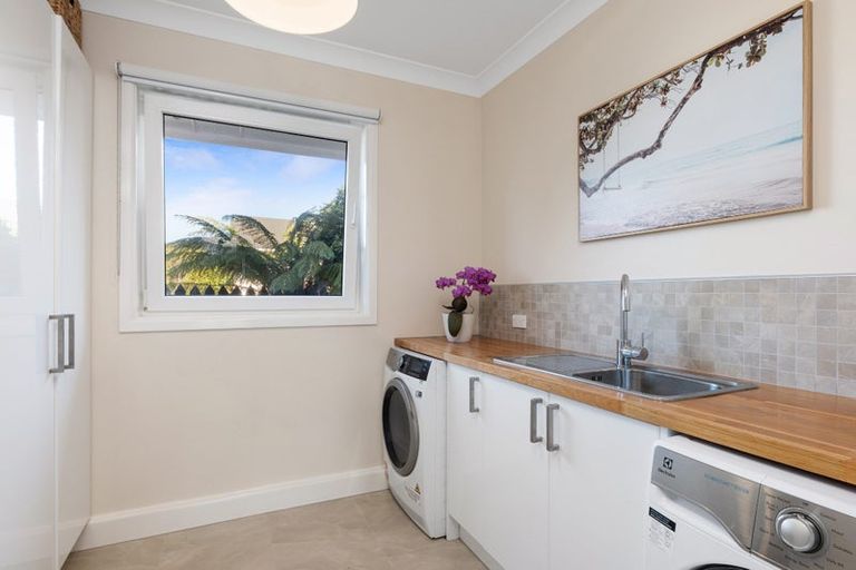 Photo of property in 105a Aorangi Road, Bryndwr, Christchurch, 8053