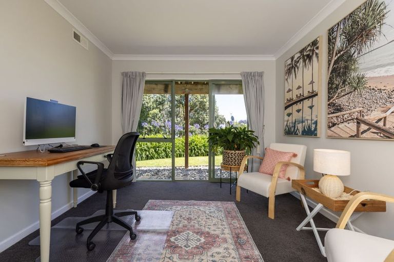 Photo of property in 56 Kakariki Grove, Waikanae, 5036