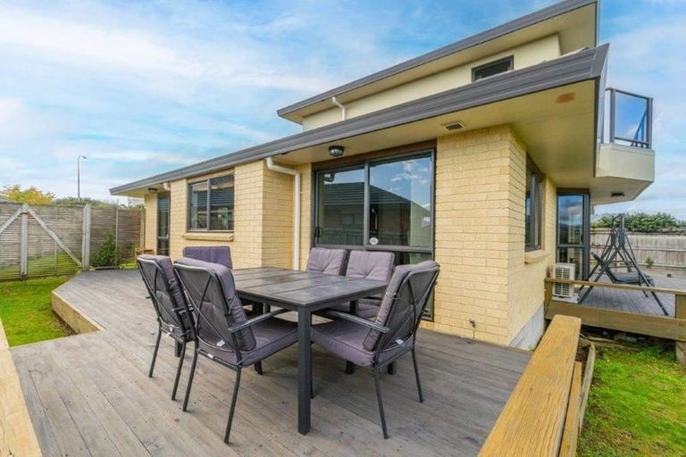 Photo of property in 6 Shearwater Rise, Paraparaumu Beach, Paraparaumu, 5032