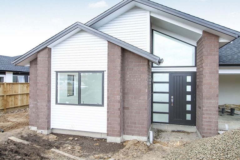 Photo of property in 25 Jelas Drive, Riverhead, 0820