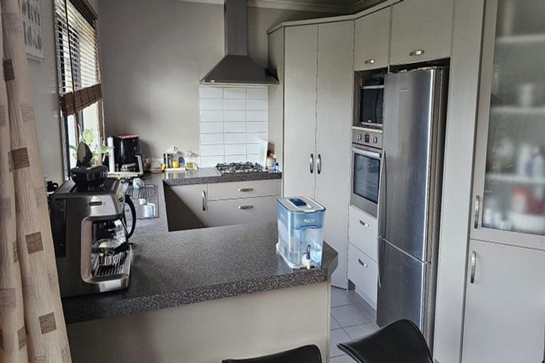 Photo of property in 5 Whitney Place, Rototuna North, Hamilton, 3210