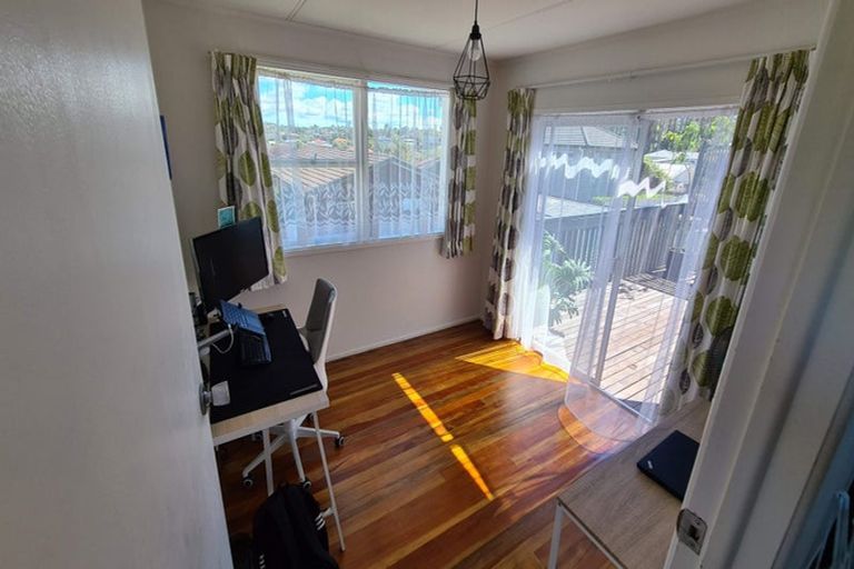 Photo of property in 1/23 William Souter Street, Forrest Hill, Auckland, 0620