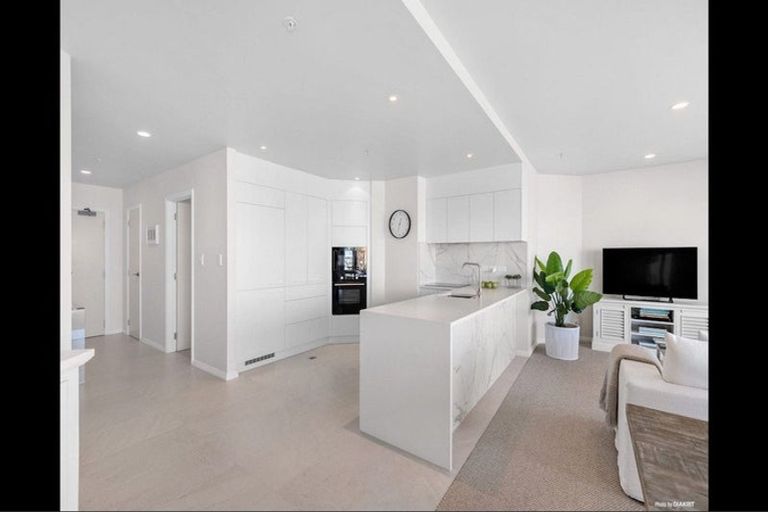 Photo of property in 7 Waterside Crescent, Gulf Harbour, Whangaparaoa, 0930