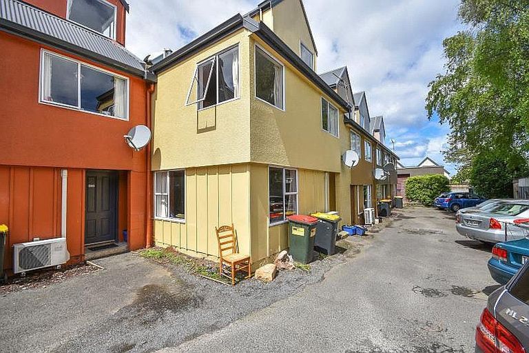 Photo of property in 31c Duke Street, North Dunedin, Dunedin, 9016