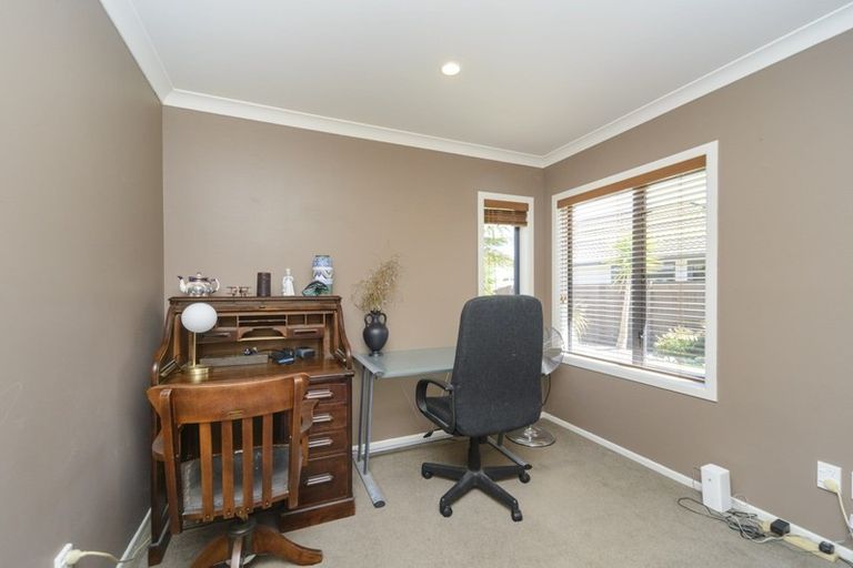 Photo of property in 6 Diamond Court, Ashhurst, 4810