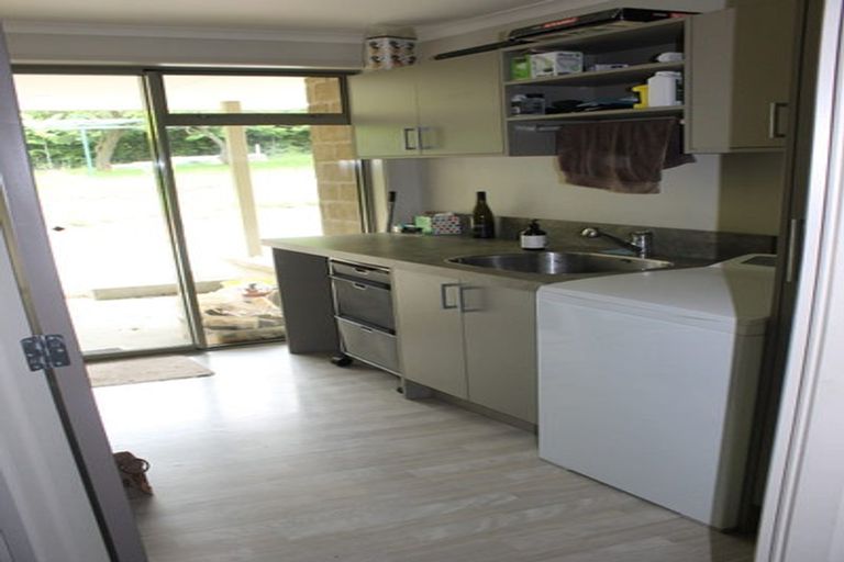 Photo of property in 36 Hawley Road, Blackmans, Alexandra, 9391