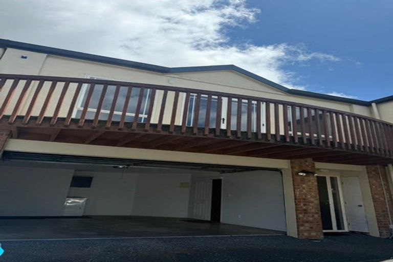 Photo of property in 147e Hobsonville Road, West Harbour, Auckland, 0618