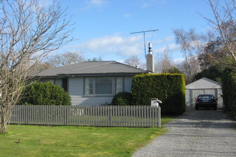 Photo of property in 8 Kempton Street, Greytown, 5712