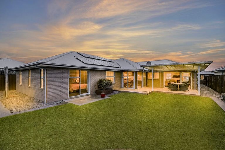 Photo of property in 19 Sovereign Boulevard, Kaiapoi, 7630