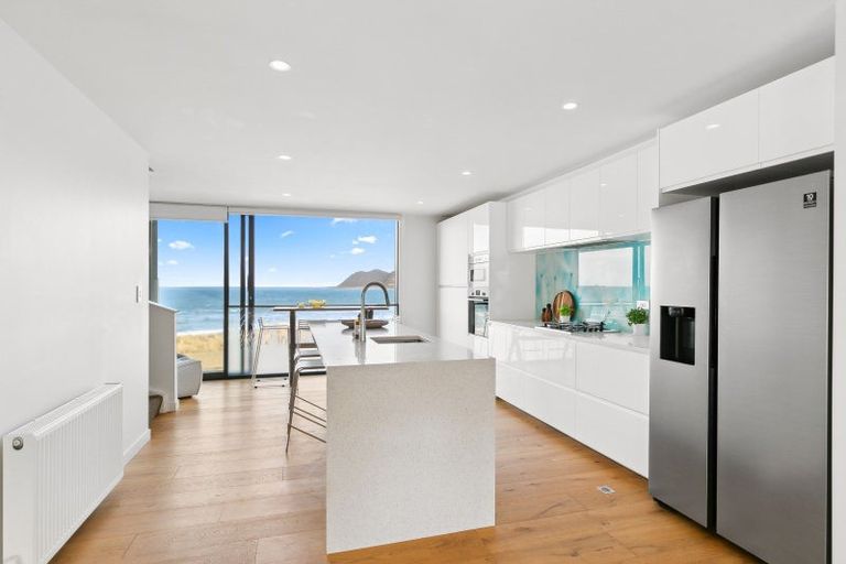 Photo of property in 8b Lyall Parade, Lyall Bay, Wellington, 6022