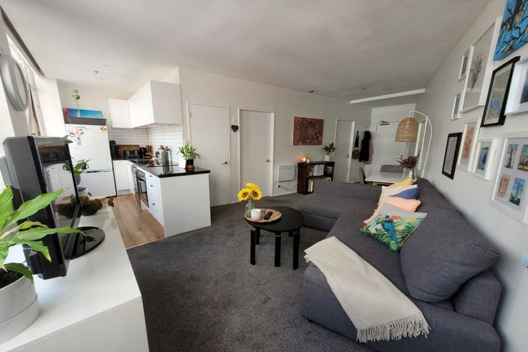 Photo of property in Hume House, 152 The Terrace, Wellington Central, Wellington, 6011