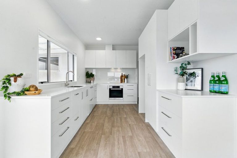 Photo of property in 21 Bramley Drive, Omokoroa, 3114