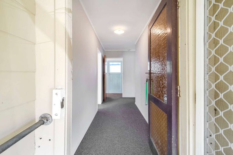 Photo of property in 7 Gloag Street, Waverley, 4510