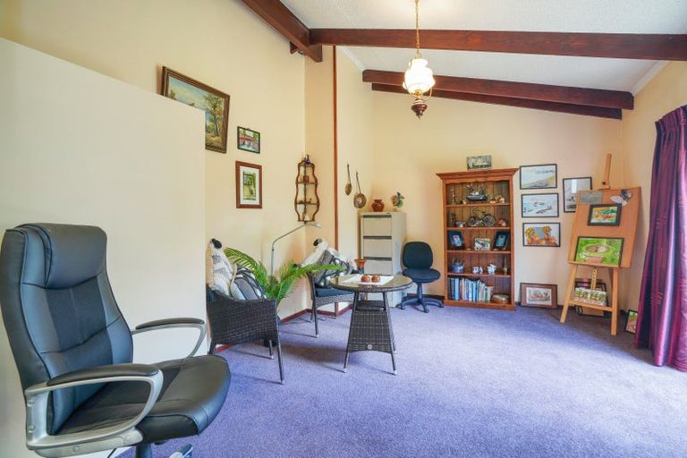 Photo of property in 34 Marama Avenue North, Otatara, Invercargill, 9879