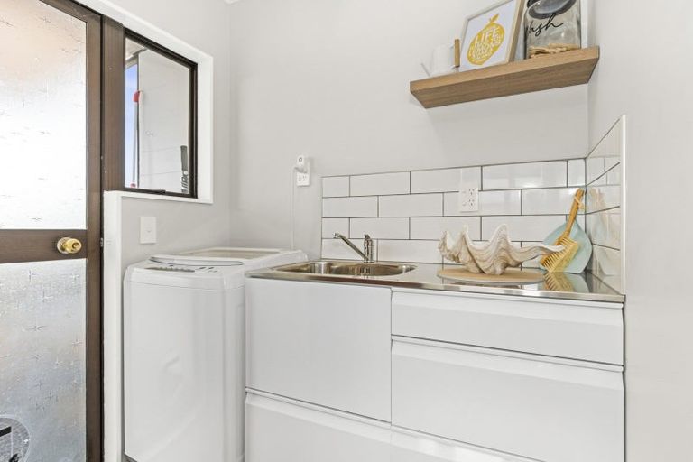 Photo of property in 11a Hilltop Road, Parkvale, Tauranga, 3112