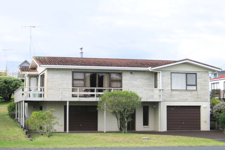 Photo of property in 54 Omaha Drive, Omaha, 0986