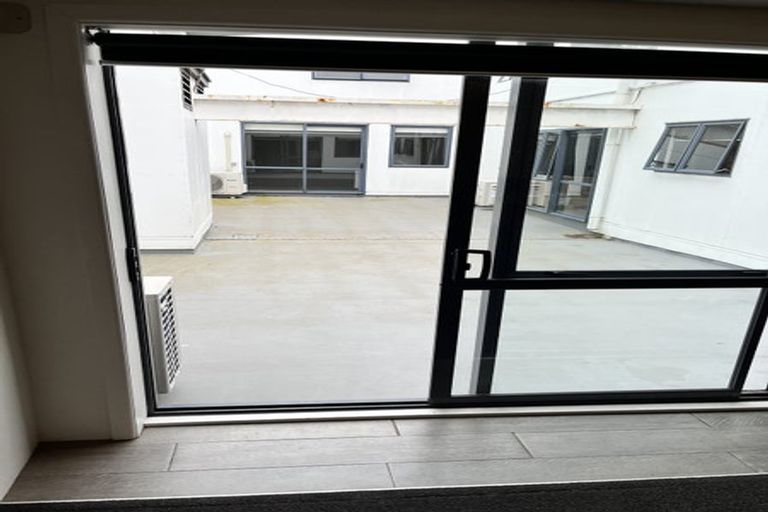 Photo of property in 8 Torrens Terrace, Mount Cook, Wellington, 6011