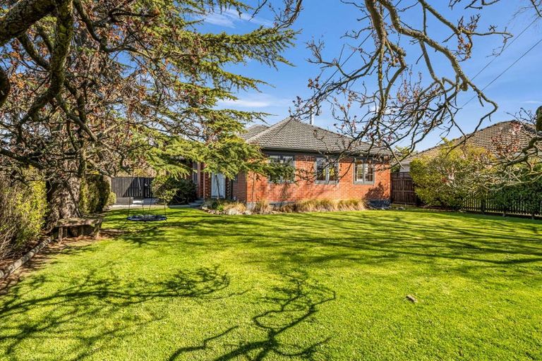 Photo of property in 121 Selwyn Street, Somerfield, Christchurch, 8024