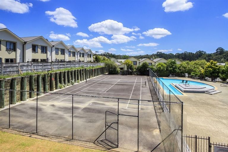 Photo of property in 5/11 The Avenue, Albany, Auckland, 0632