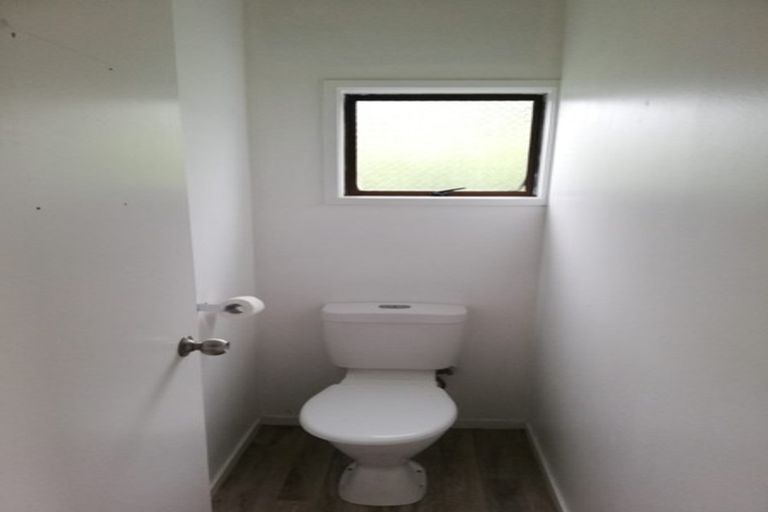 Photo of property in 283 Old North Road, Kumeu, 0892