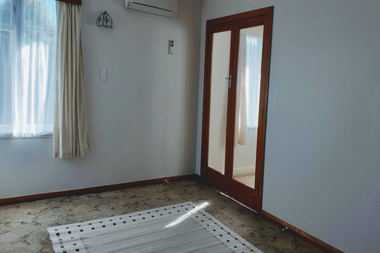 Photo of property in 18 Hillary Crescent, Maraenui, Napier, 4110