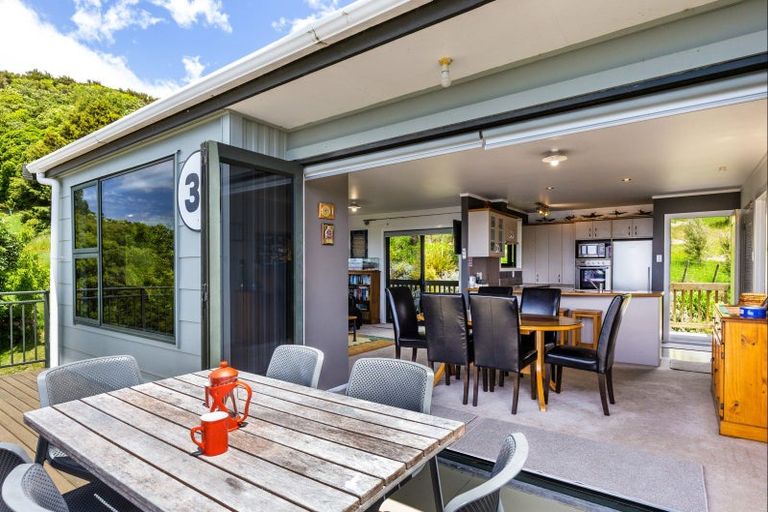 Photo of property in 31 Turangitukua Terrace, Kuratau, Turangi, 3381