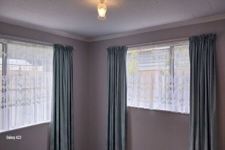 Photo of property in 340 Wellington Road, Wainuiomata, Lower Hutt, 5014