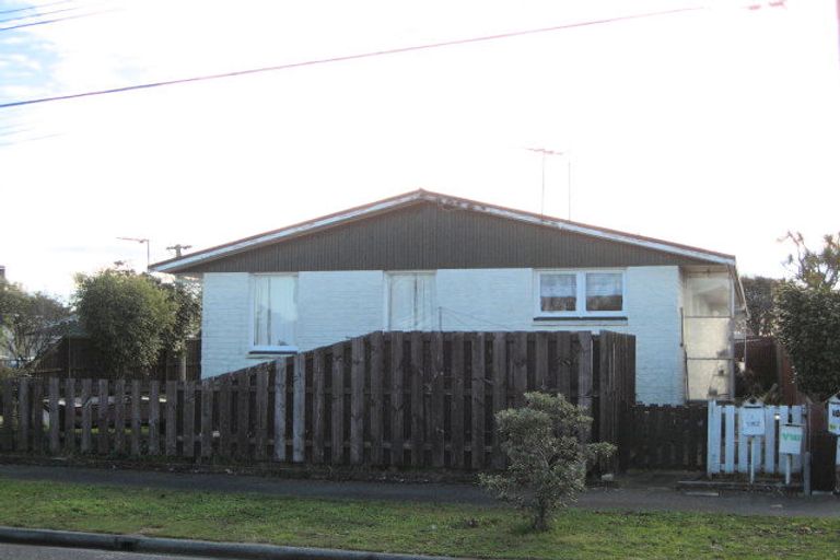 Photo of property in 2/182 Bowhill Road, New Brighton, Christchurch, 8083