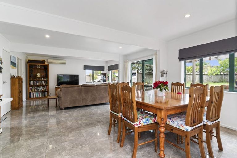 Photo of property in 1/9 Barcroft Place, Clendon Park, Auckland, 2103